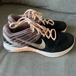 Nike Metcon DSX Flyknit Shoes Women’s Size 8